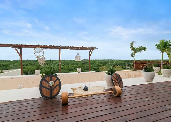 Penthouse With Rooftop Plunge Pool - Distant Ocean *