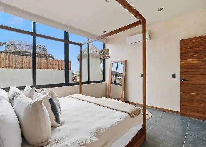 Penthouse With Rooftop Plunge Pool - Distant Ocean Apartment Tulum